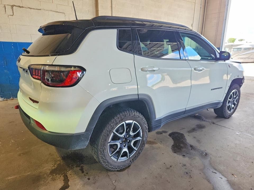 2025 JEEP COMPASS TRAILHAWK 3