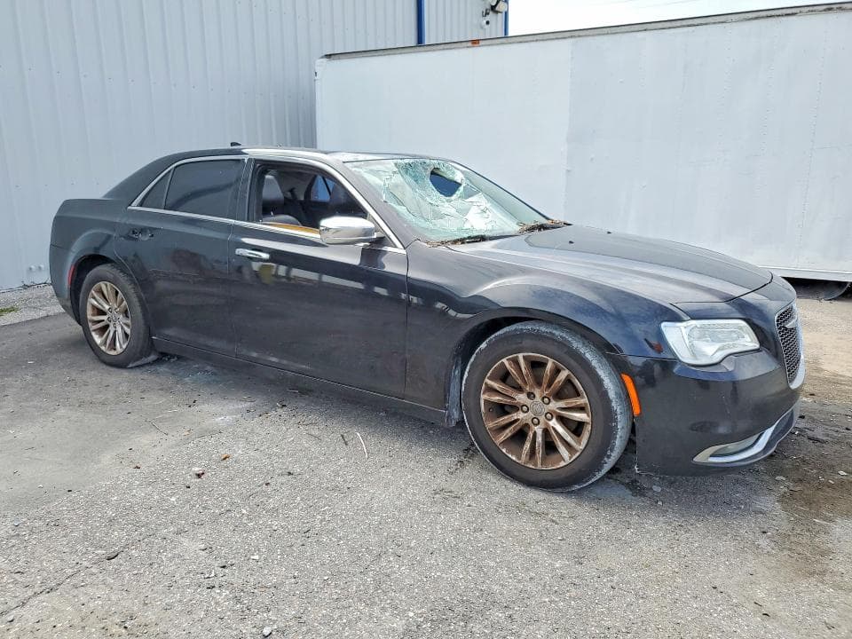 2017 CHRYSLER 300C 4