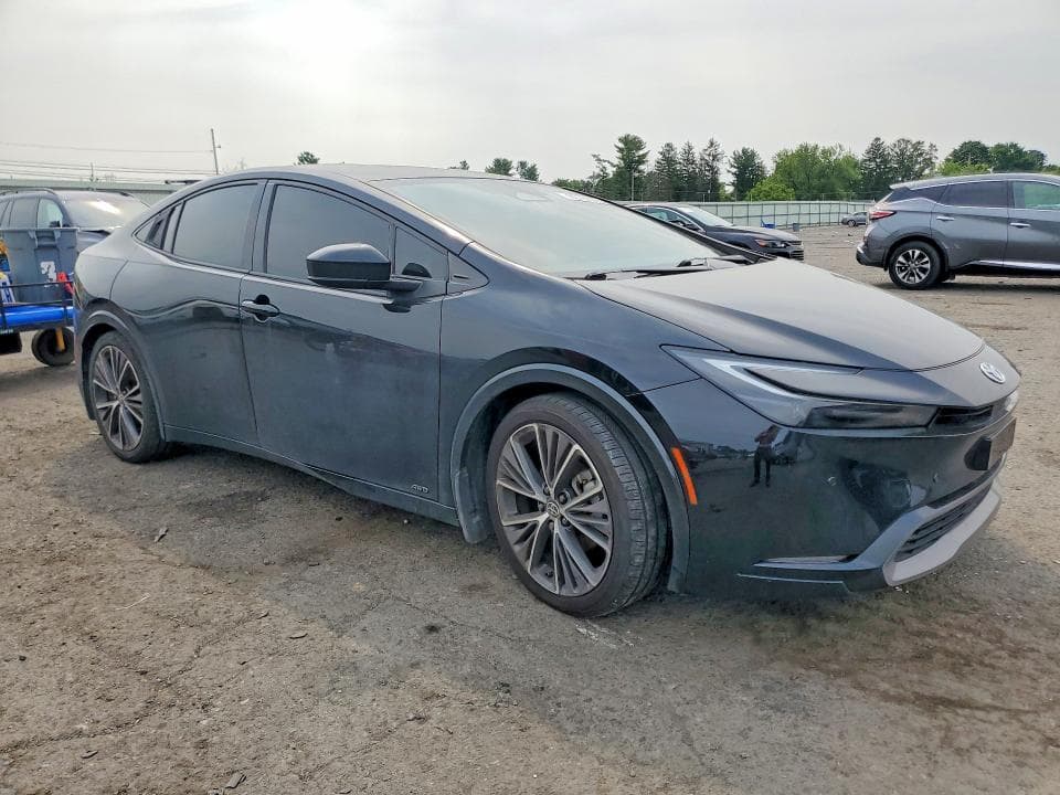 2023 TOYOTA PRIUS XLE 4