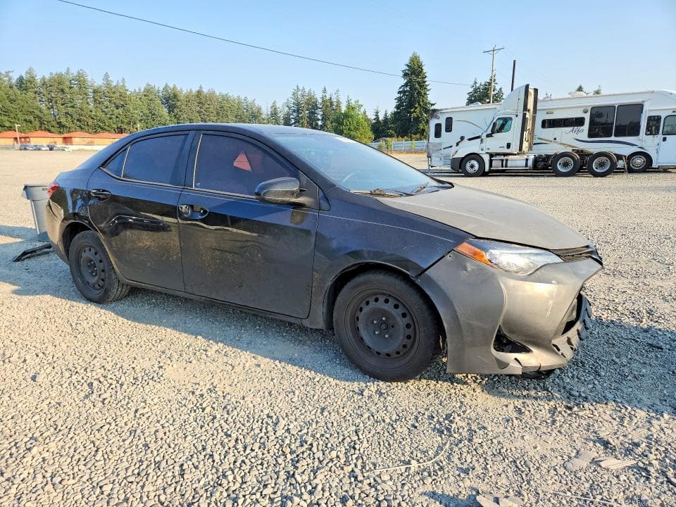 2017 TOYOTA COROLLA LE 4