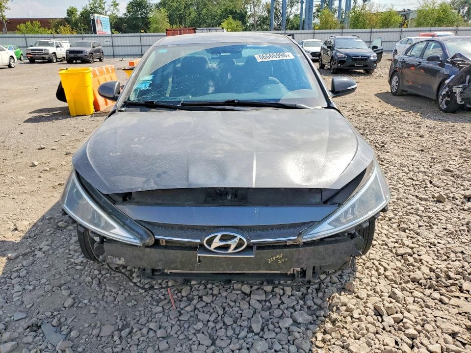 2020 HYUNDAI ELANTRA SE 5