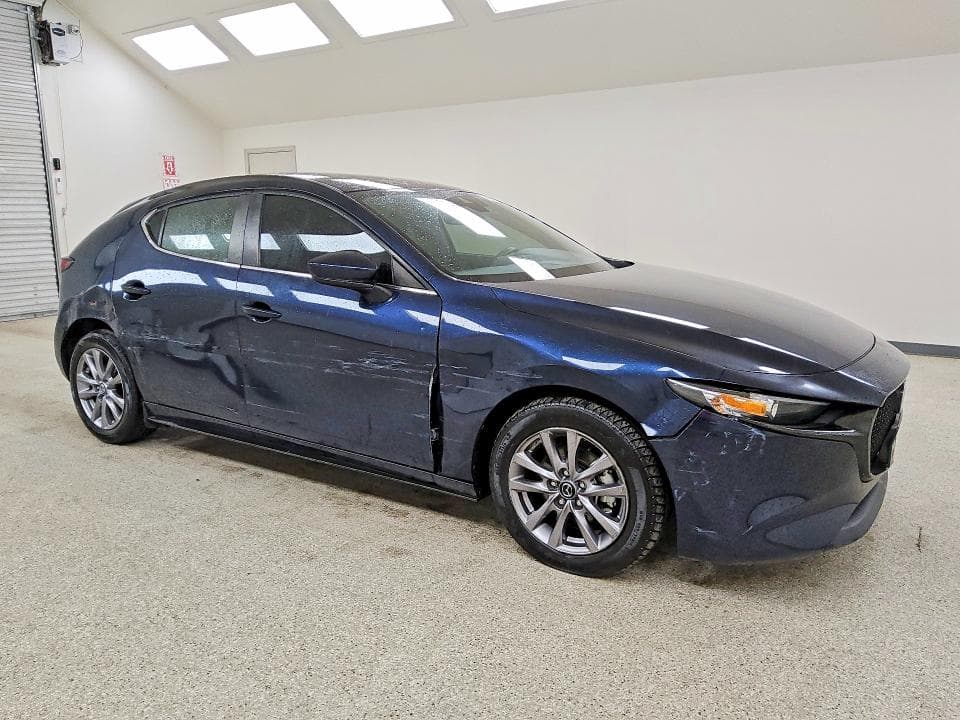 2022 MAZDA 3 4