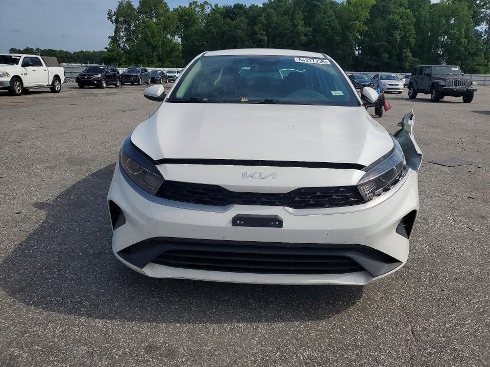 2023 KIA FORTE LXS 5