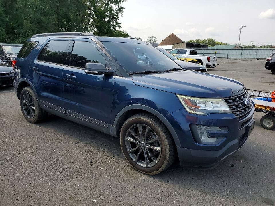 2017 FORD EXPLORER XLT 4