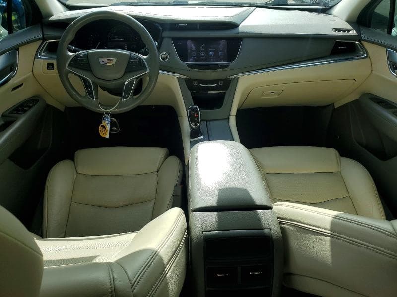 2017 CADILLAC XT5 LUXURY 8