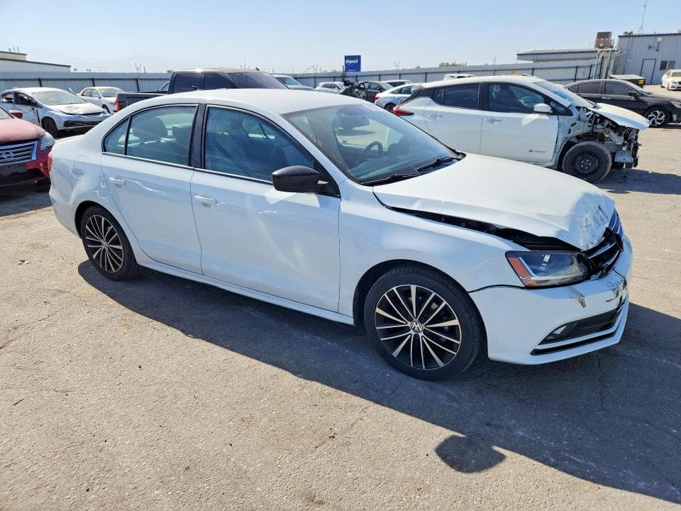 2017 VOLKSWAGEN JETTA SPORT 4
