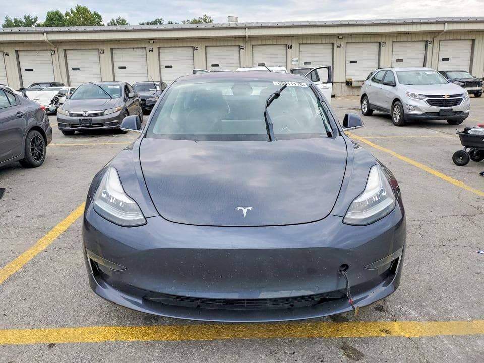 2018 TESLA MODEL 3 5