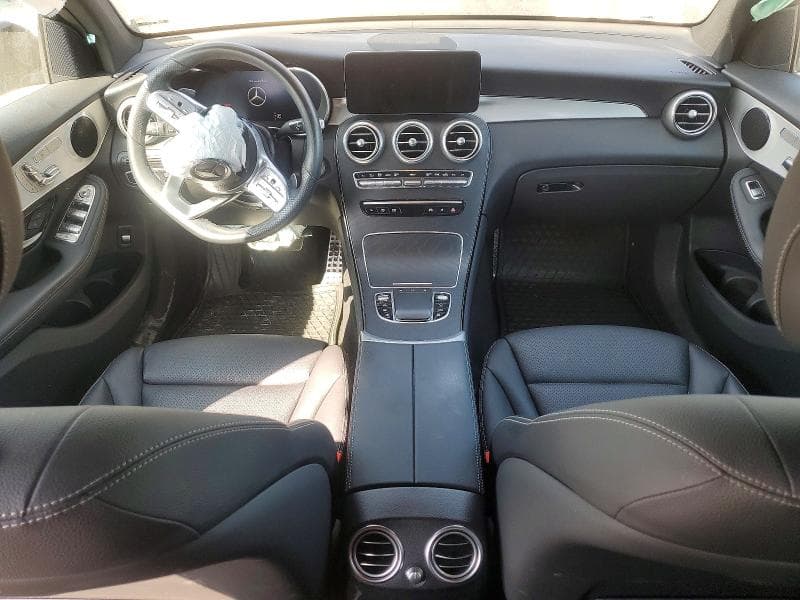 2022 MERCEDES-BENZ GLC 300 4MATIC 8