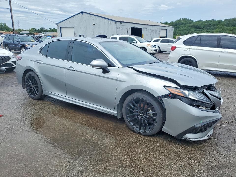 2024 TOYOTA CAMRY XSE 4