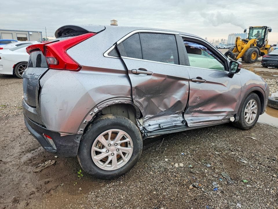 2019 MITSUBISHI ECLIPSE CROSS ES 3