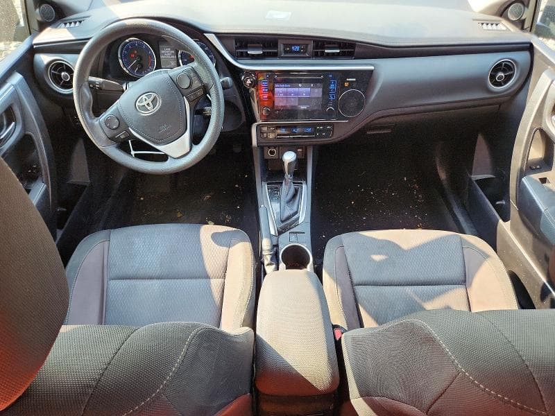 2017 TOYOTA COROLLA LE 8