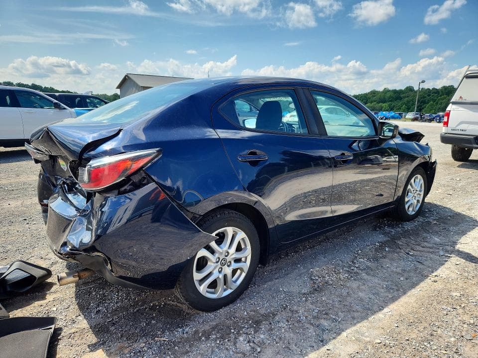 2017 TOYOTA YARIS IA BASE 3