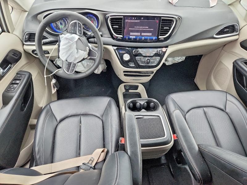 2024 CHRYSLER PACIFICA TOURING L 8