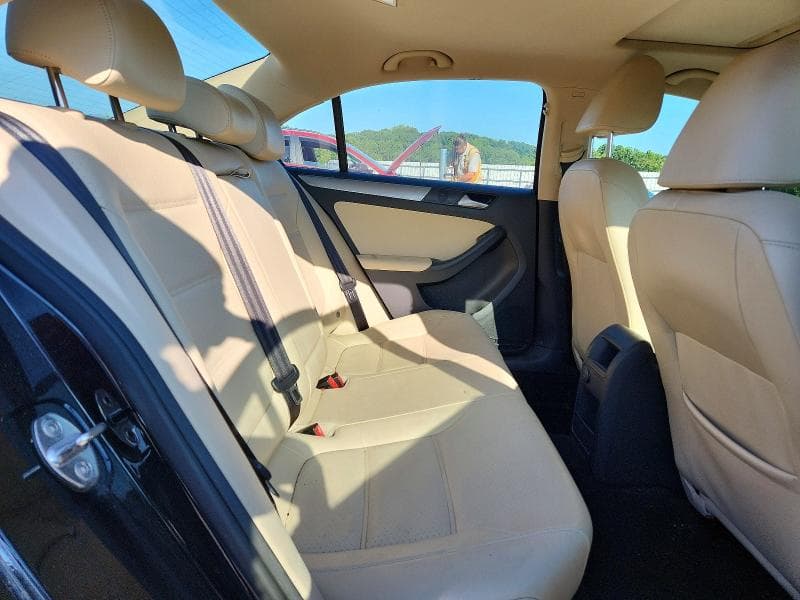 2017 VOLKSWAGEN JETTA SE 10