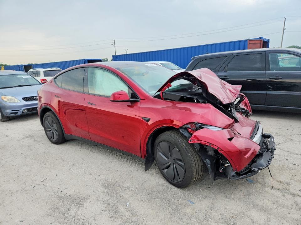 2026 TESLA MODEL Y 4