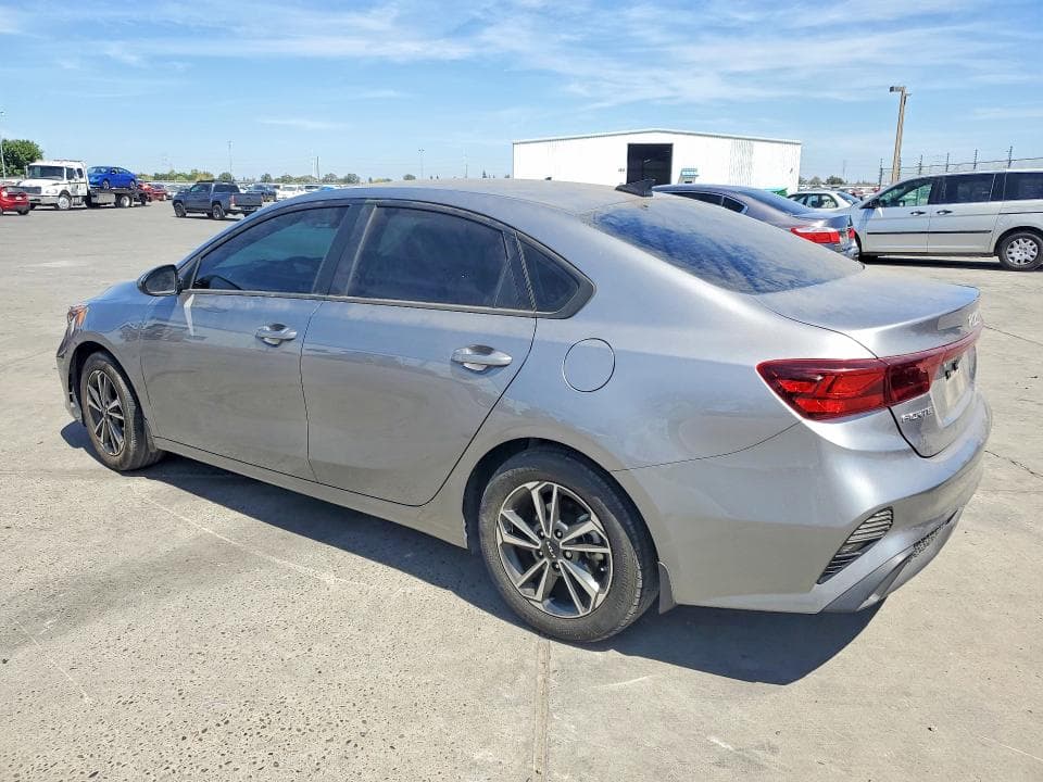 2023 KIA FORTE LXS 2
