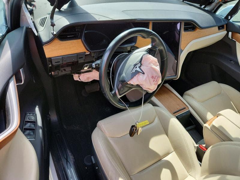 2021 TESLA MODEL X 8