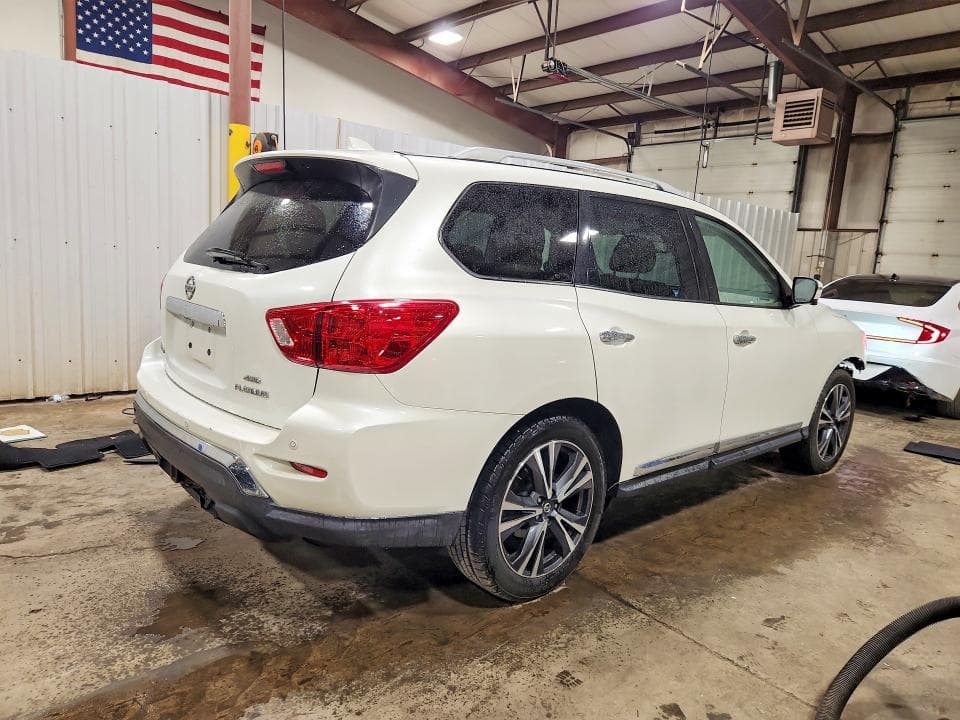 2020 NISSAN PATHFINDER PLATINUM 3