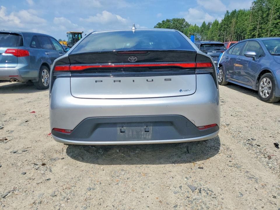 2024 TOYOTA PRIUS LE 6