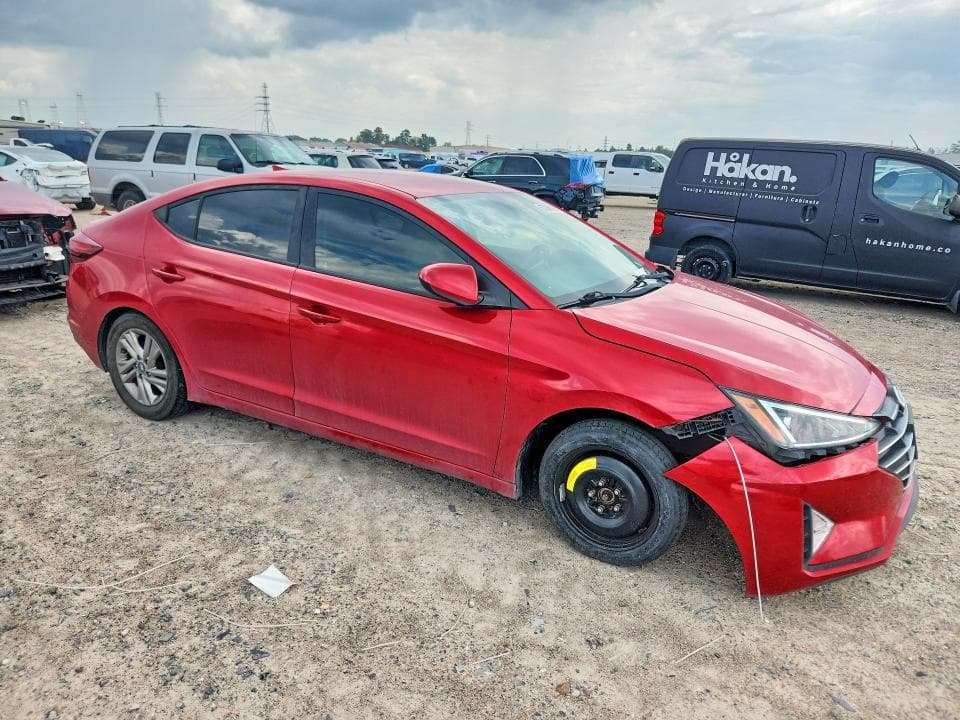 2020 HYUNDAI ELANTRA SEL 4