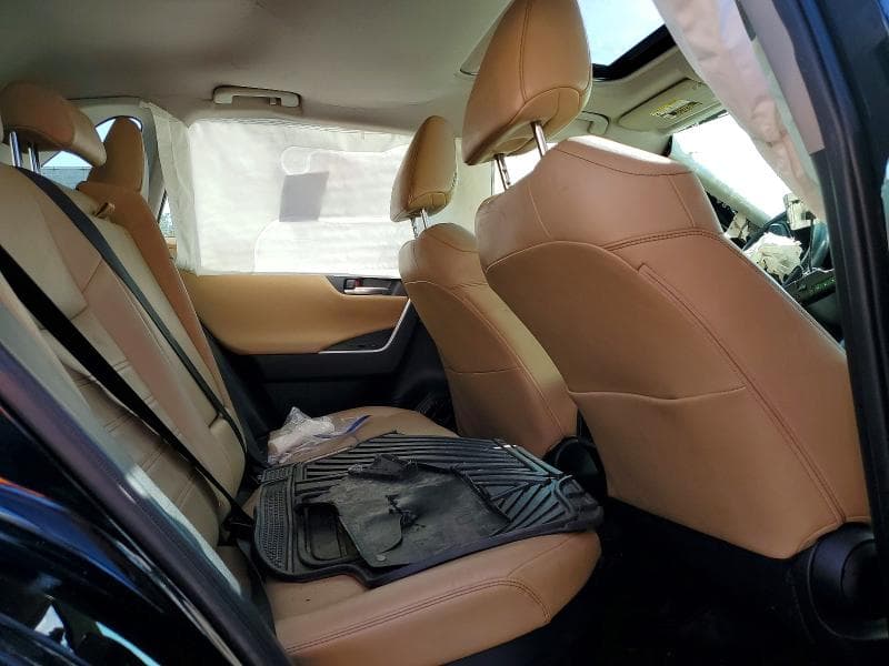 2019 TOYOTA RAV4 LIMITED 11