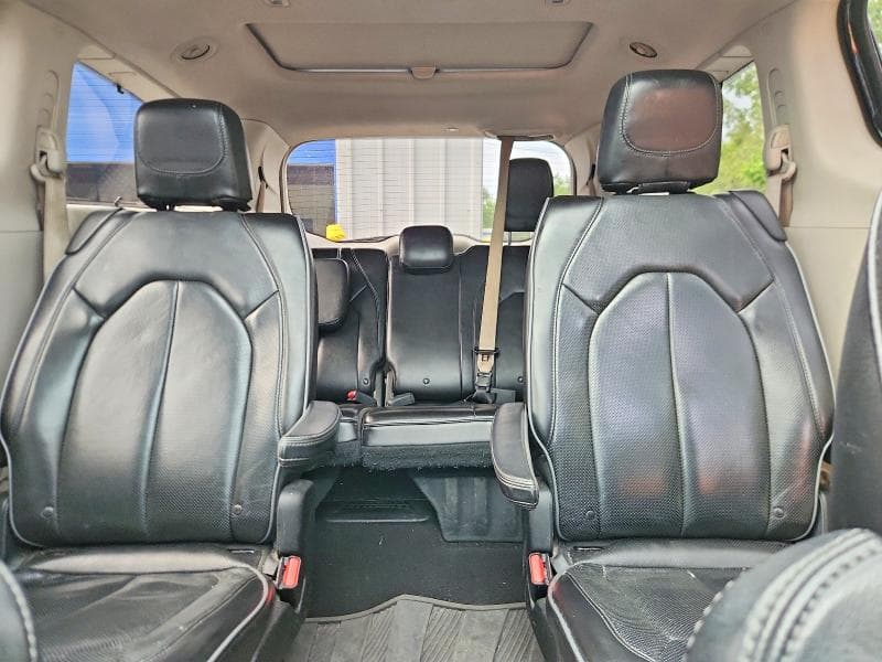 2018 CHRYSLER PACIFICA LIMITED 10