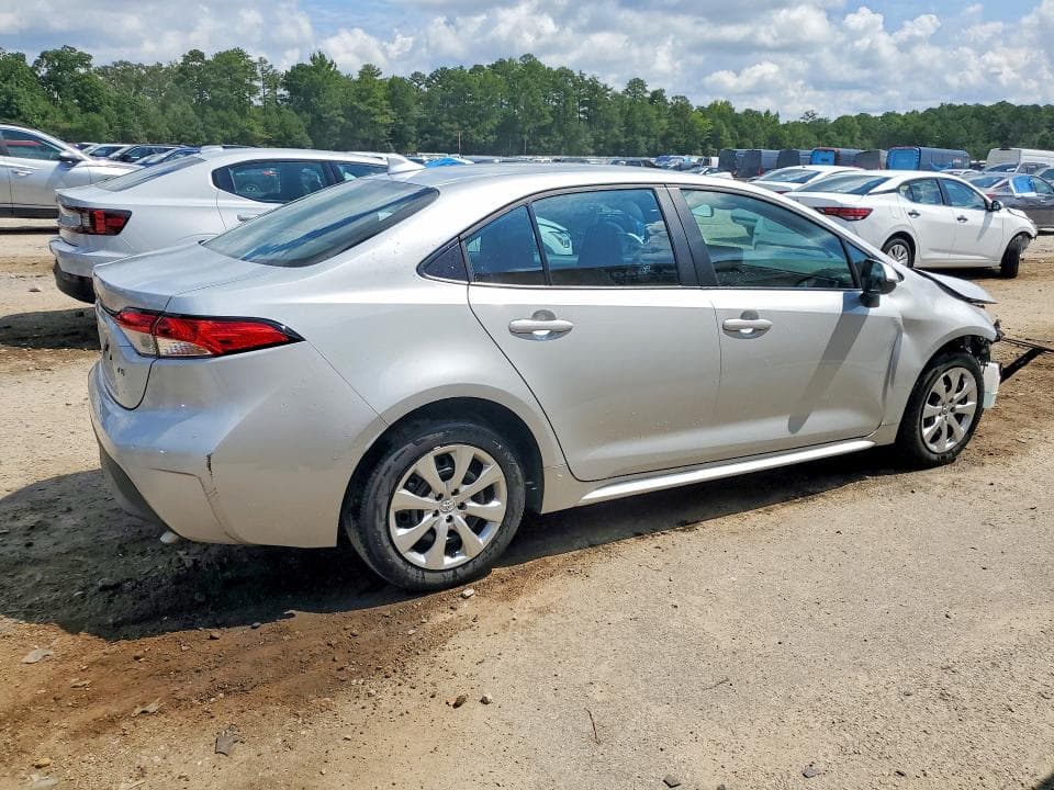 2026 TOYOTA COROLLA LE 3