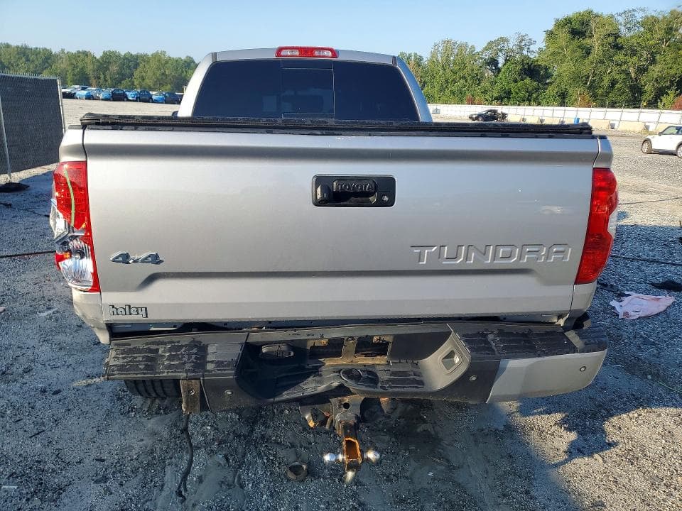 2017 TOYOTA TUNDRA SR5 6