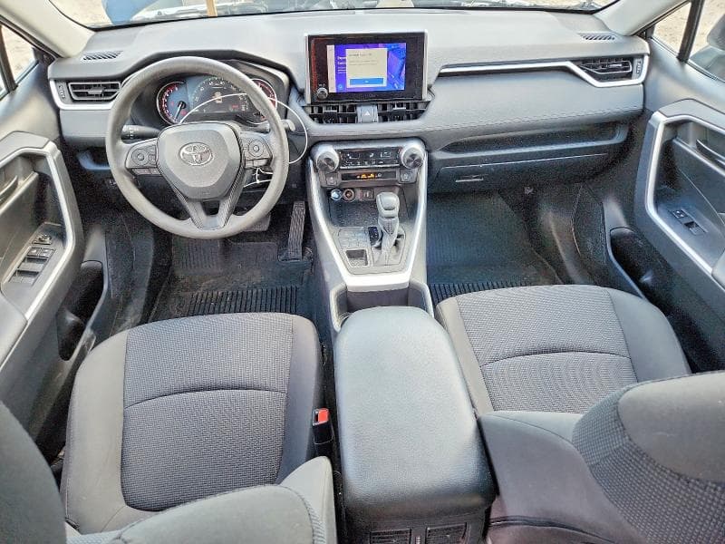 2023 TOYOTA RAV4 LE 8
