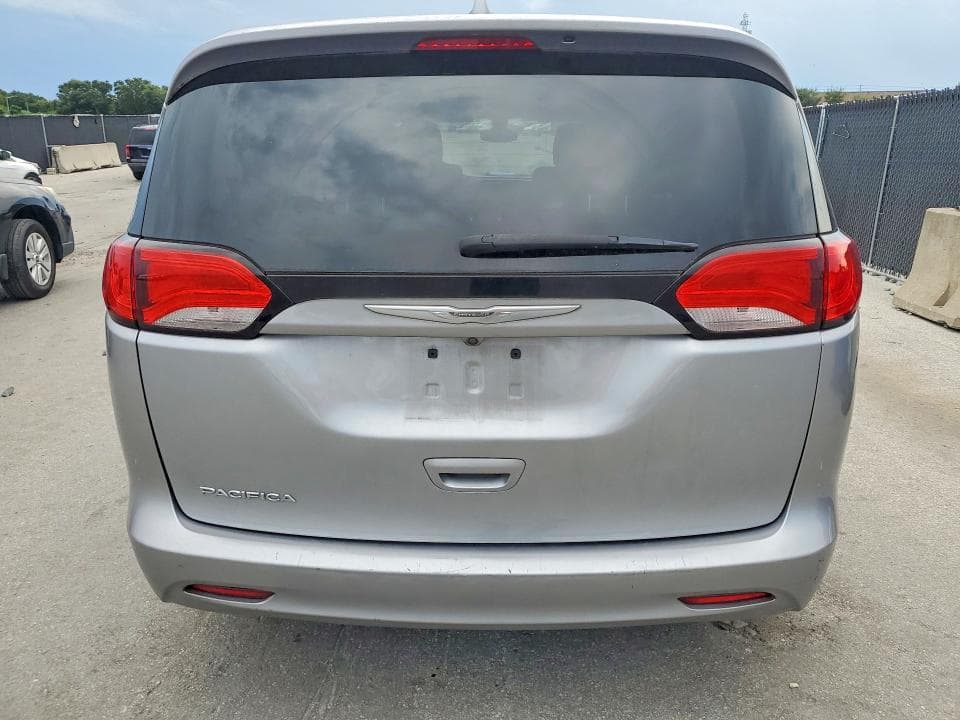 2017 CHRYSLER PACIFICA LX 6
