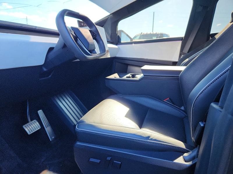 2024 TESLA CYBERTRUCK 7