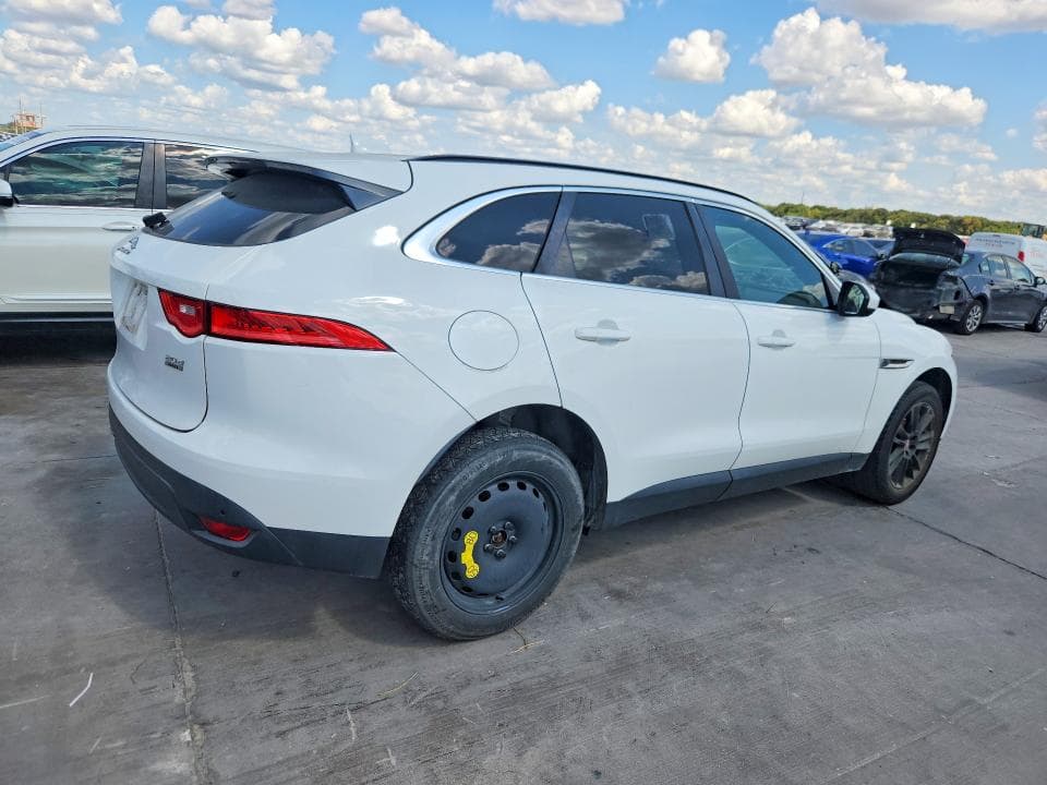 2017 JAGUAR F-PACE PRESTIGE 3