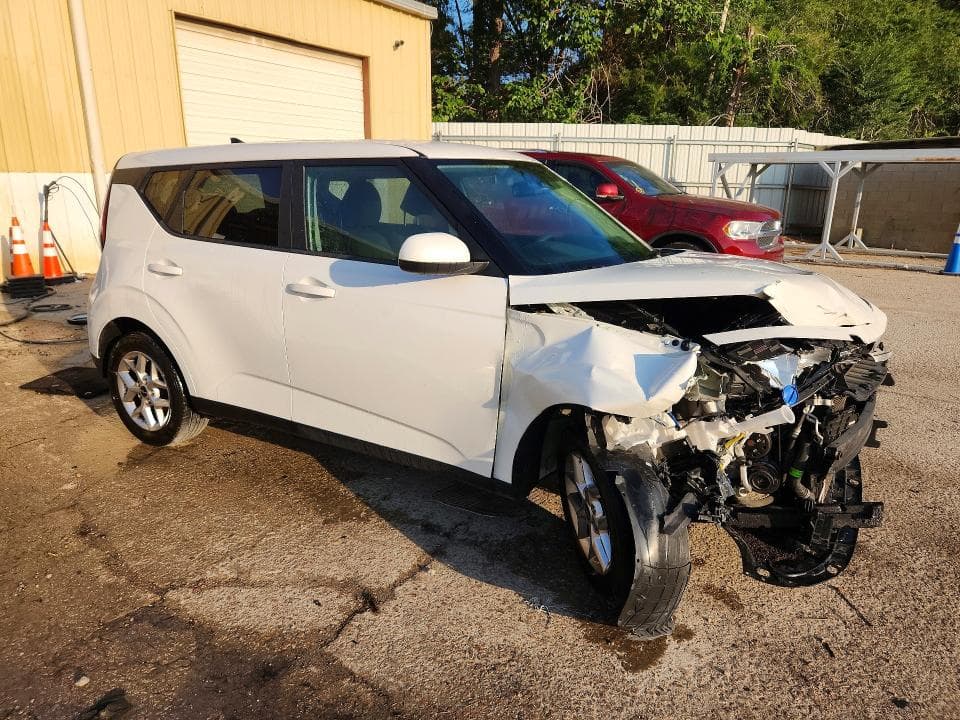 2023 KIA SOUL LX 4