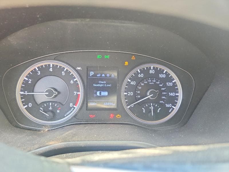 2019 HYUNDAI SANTA FE SE 9