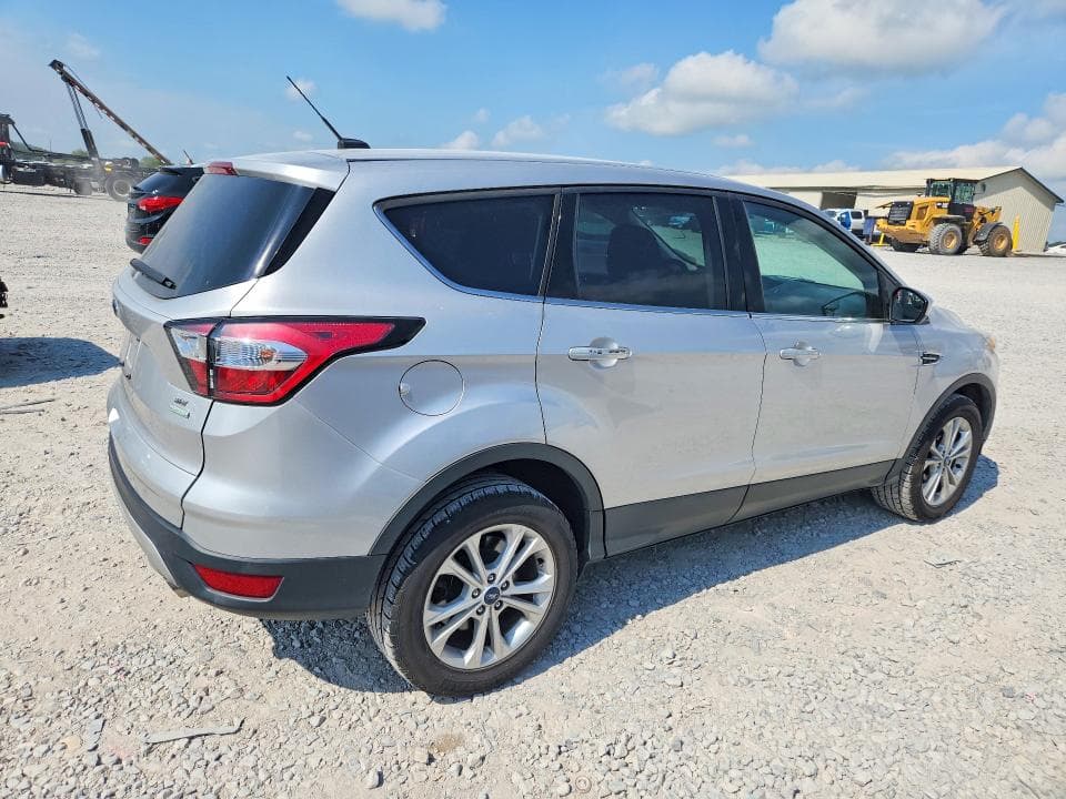 2017 FORD ESCAPE SE 3