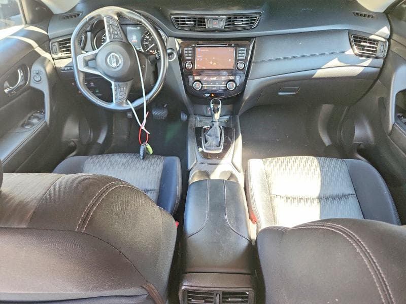 2017 NISSAN ROGUE SV 8
