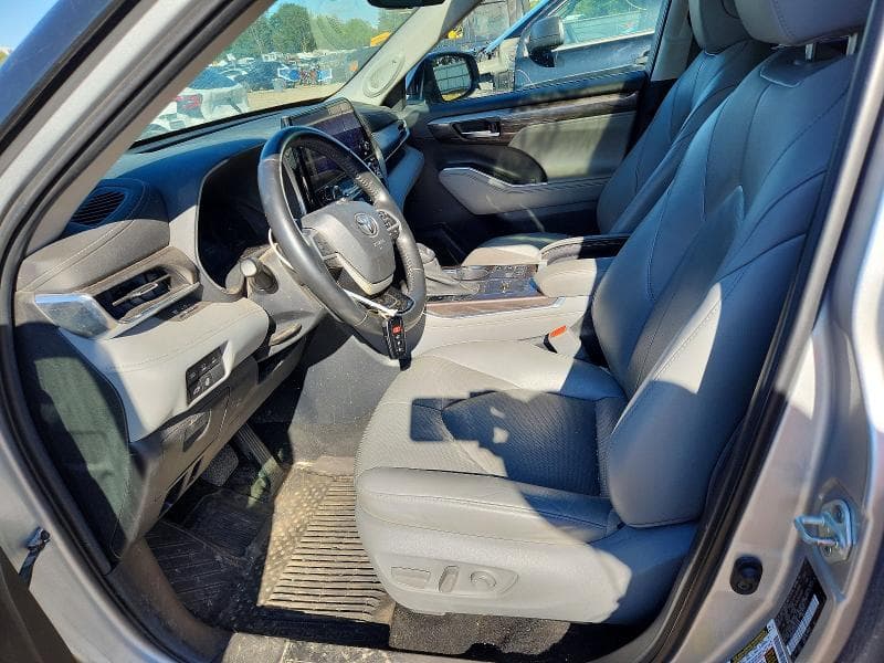 2023 TOYOTA HIGHLANDER HYBRID LIMITED 7