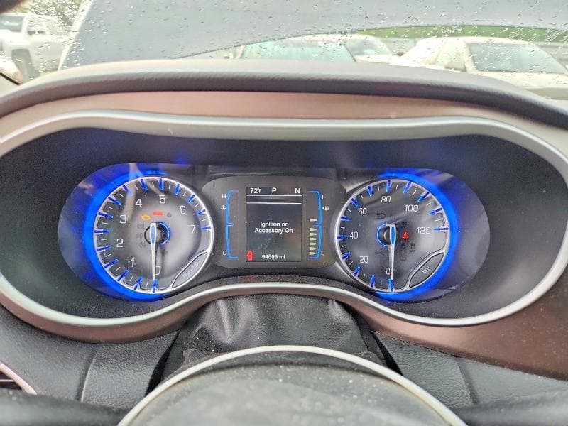 2017 CHRYSLER PACIFICA TOURING 9