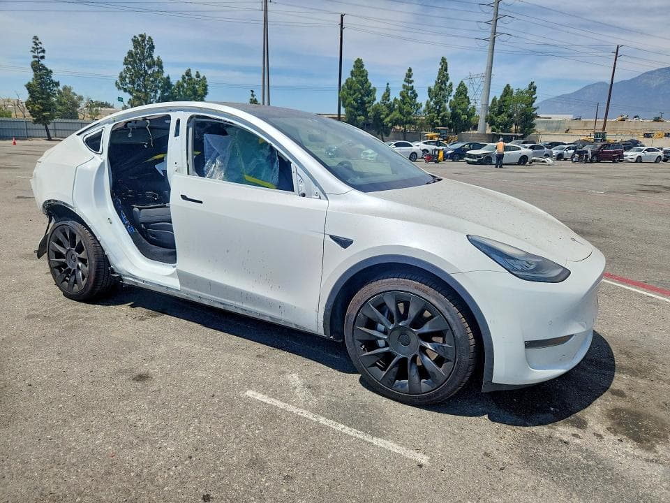 2022 TESLA MODEL Y 4