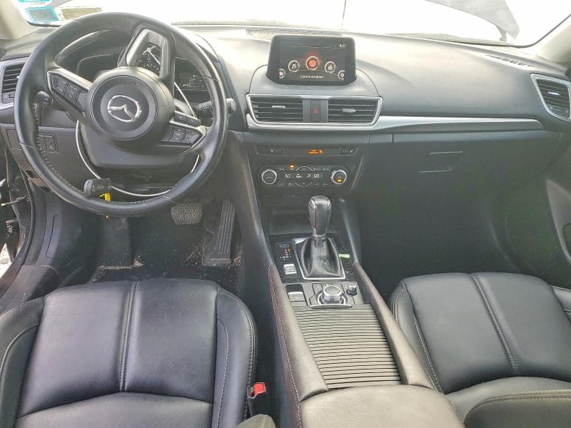 2018 MAZDA 3 TOURING 8