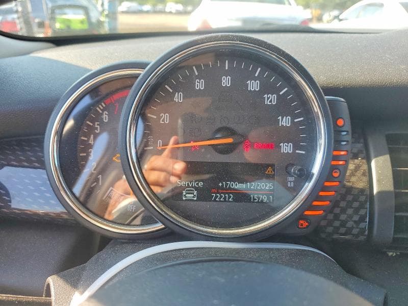 2017 MINI COOPER S 9