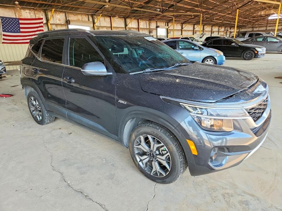 2022 KIA SELTOS EX 4