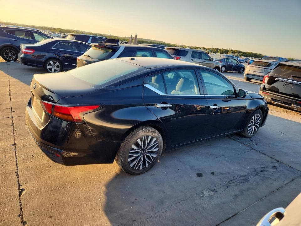 2023 NISSAN ALTIMA SV 3