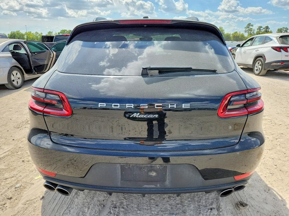 2018 PORSCHE MACAN 6