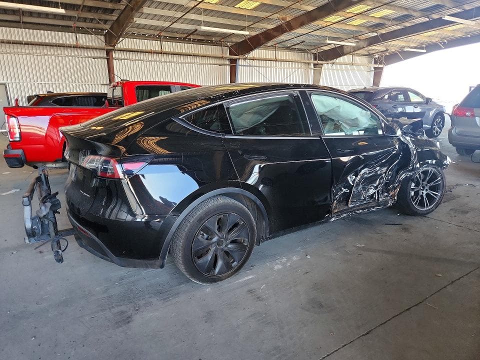 2024 TESLA MODEL Y 3