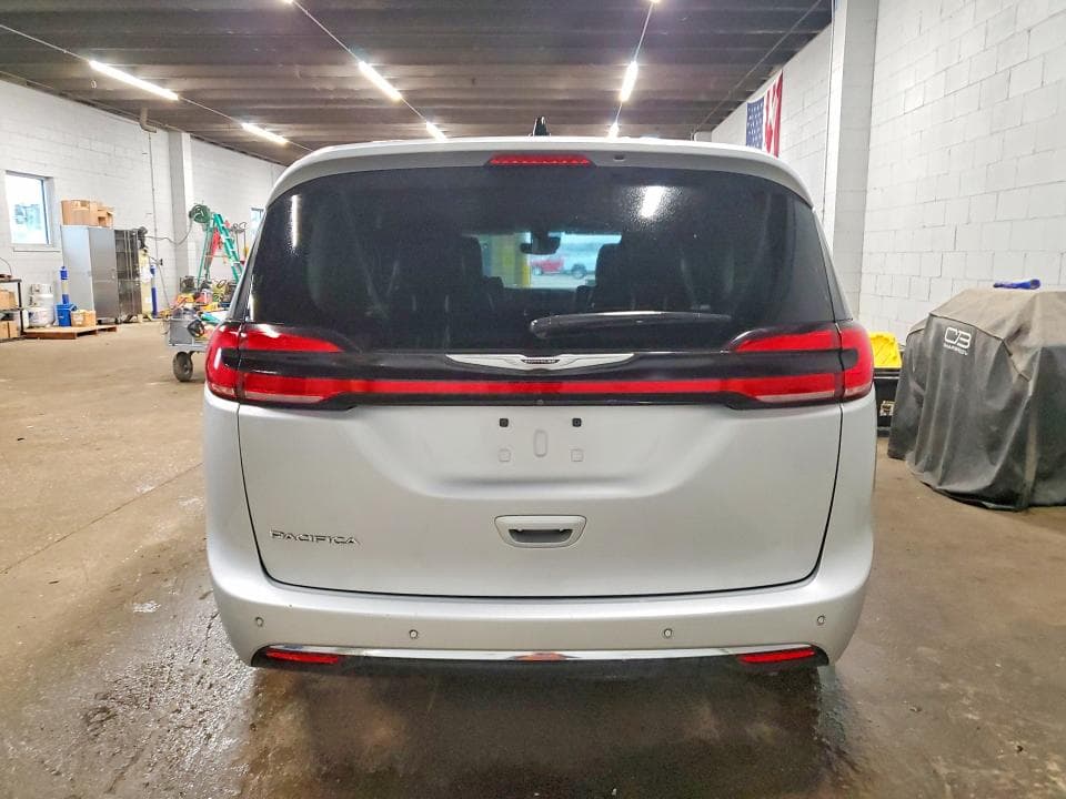 2024 CHRYSLER PACIFICA TOURING L 6