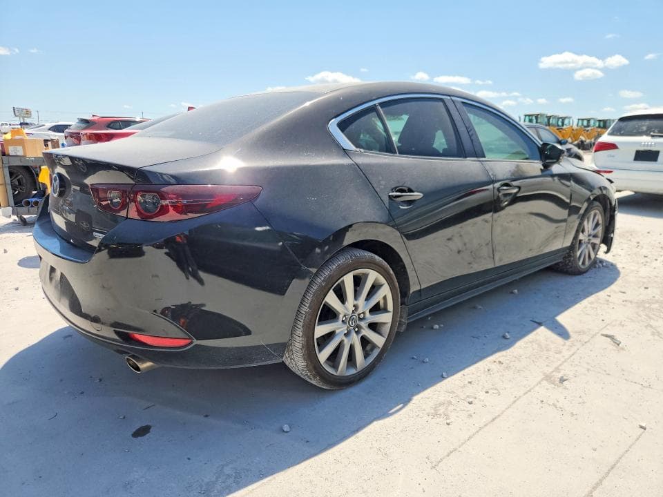 2021 MAZDA 3 SELECT 3