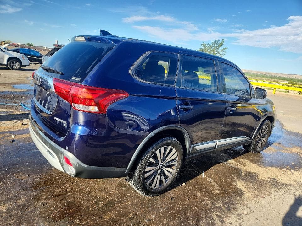 2019 MITSUBISHI OUTLANDER SE 3