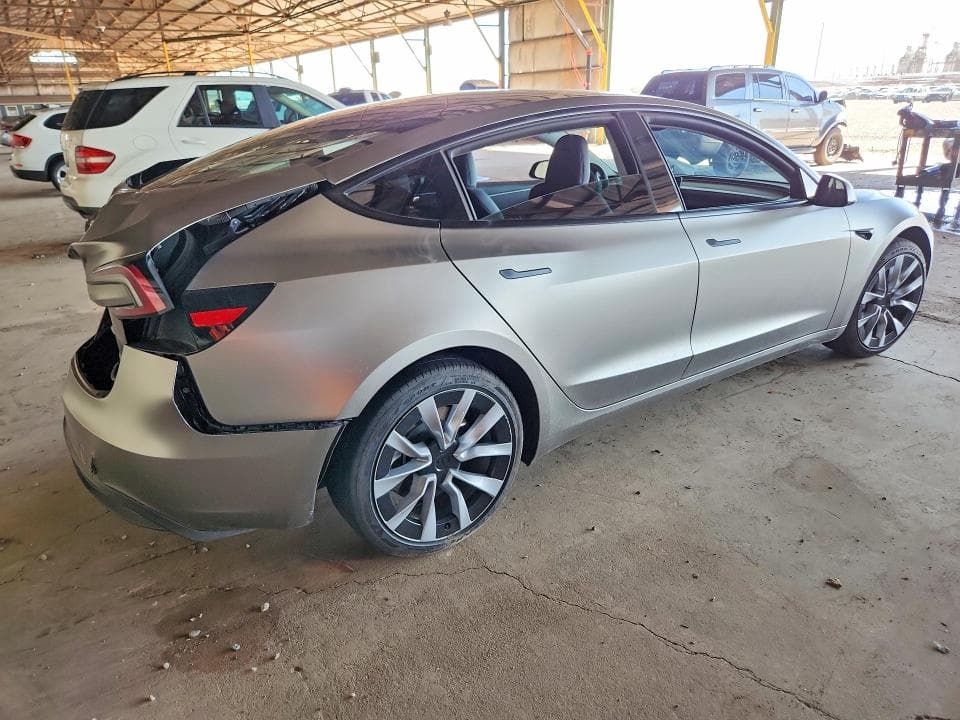 2025 TESLA MODEL 3 3