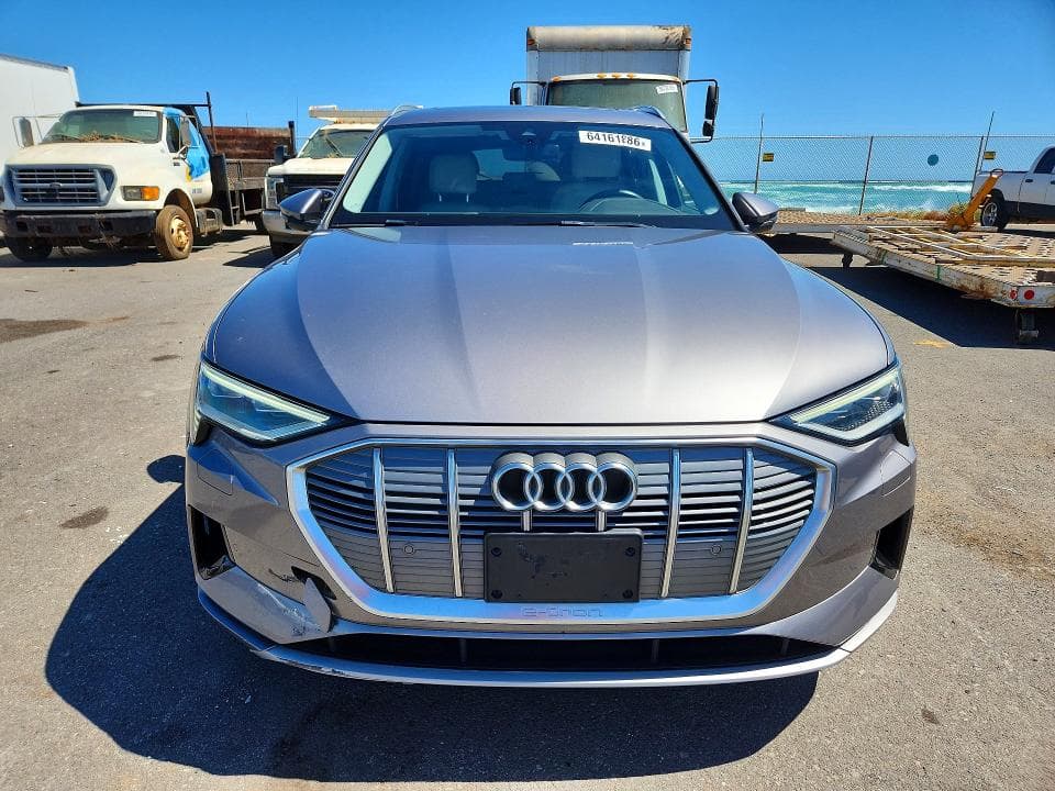2022 AUDI E-TRON PREMIUM 5